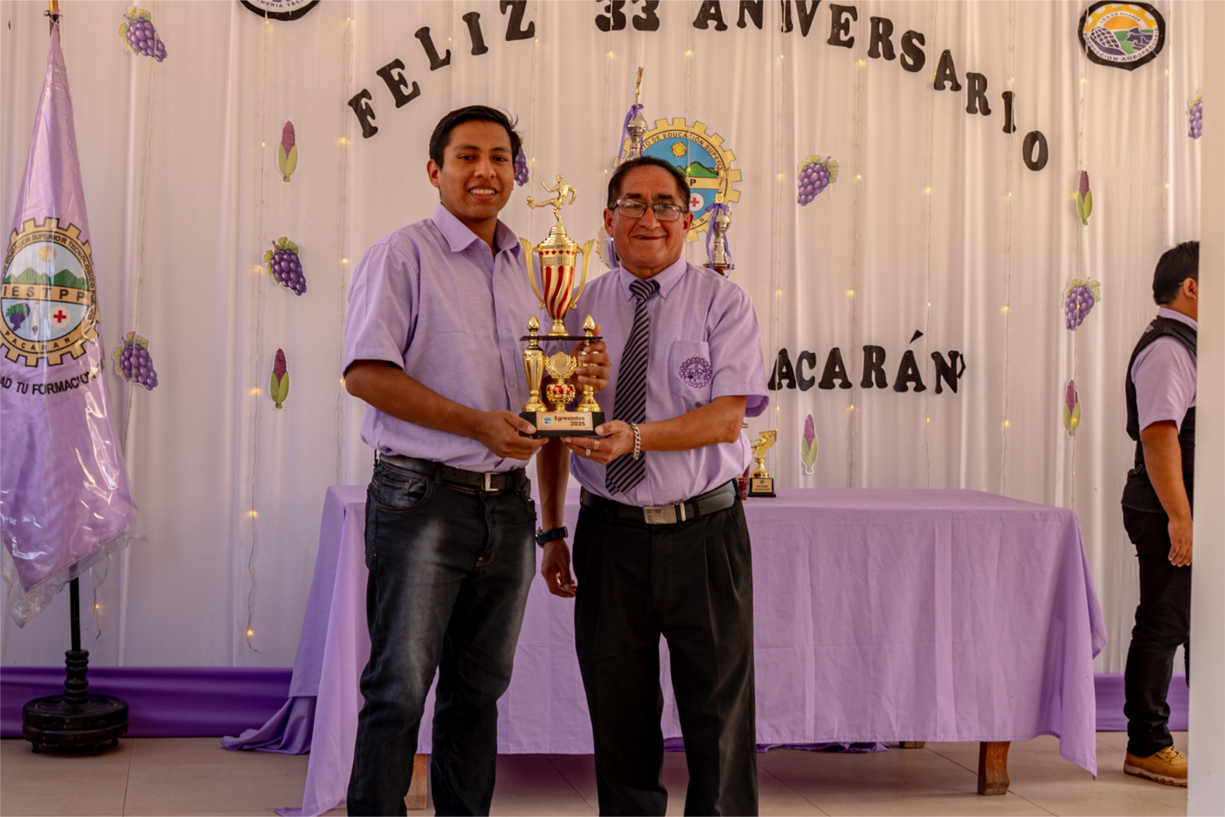 “IESTP PACARÁN PREMIÓ A LOS CAMPEONES DEPORTIVOS Y RECIBIÓ A INSTITUCIONES INVITADAS EN UNA JORNADA DE INTEGRACIÓN Y COMPETENCIA”